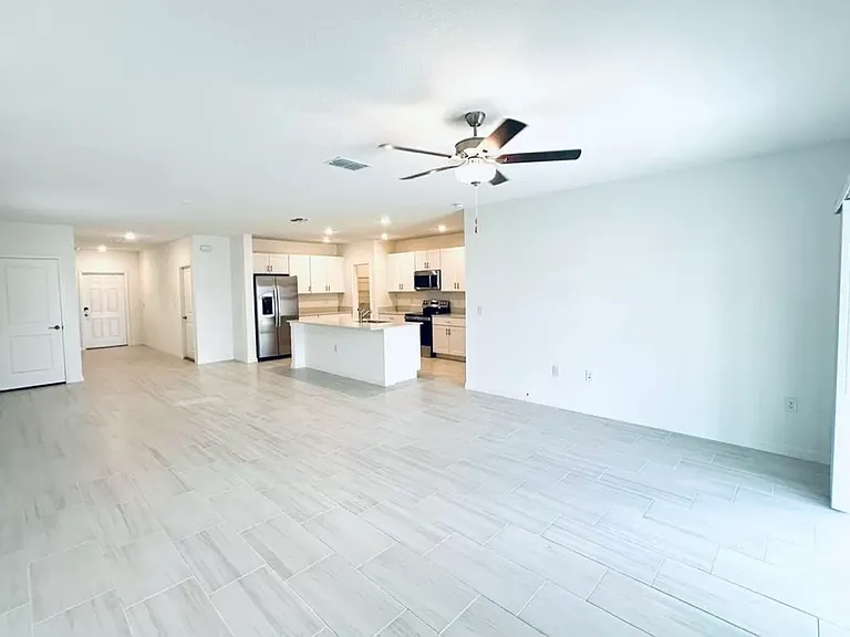 11524 Radiant Shore Loop — Photo 7