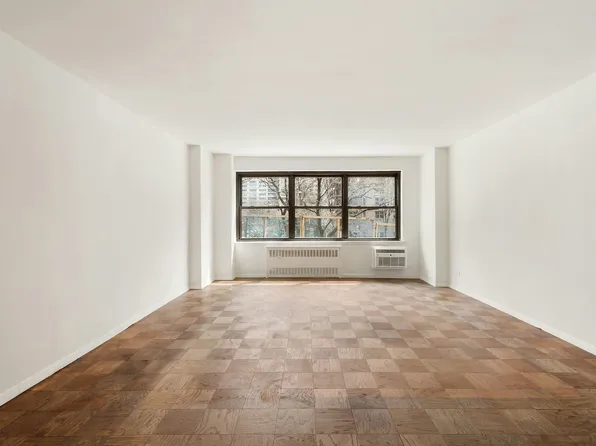 165 West End Avenue 2J image 3 of 12
