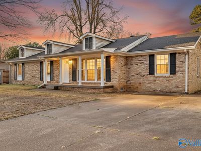 3910 Shamrock Dr NW, Huntsville, AL, 35810
