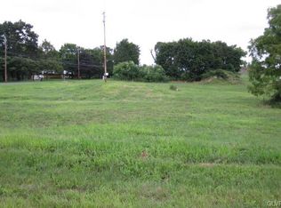 2865 Valley Rd, Orefield, PA 18069