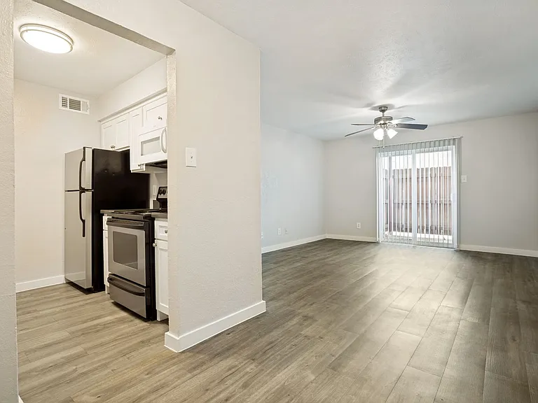 Gazebo Apartments (Denton, Tx) — Photo 9
