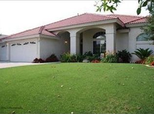 11513 Hyde Park Dr, Bakersfield, CA 93311
