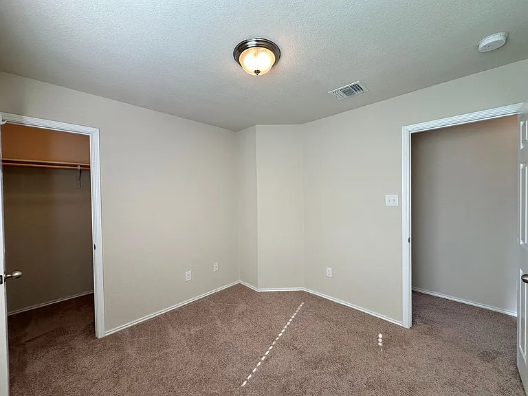702 Deborah Kay Dr — Photo 28