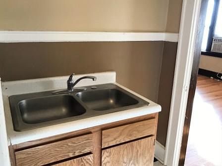5th image of 2464 Harney St APT 44