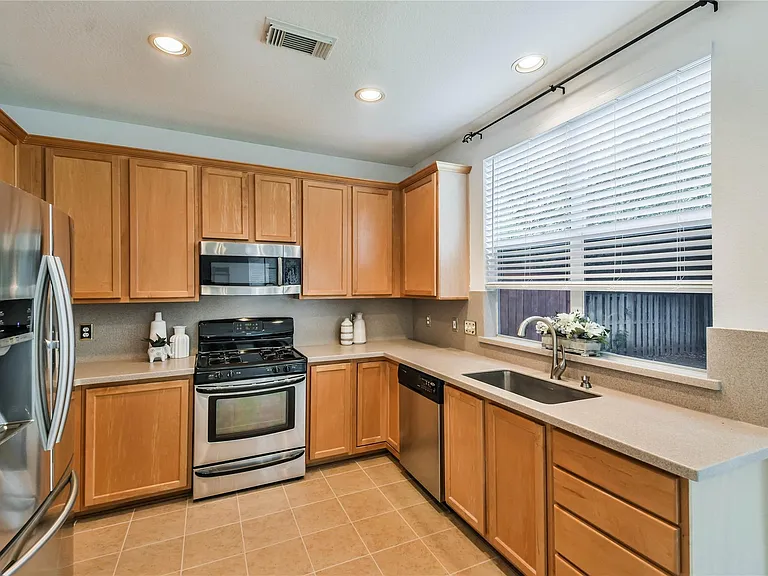2 Willow Point Pl — Photo 13