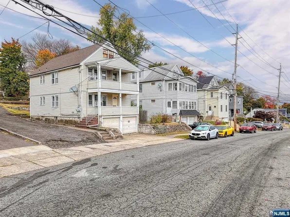 369 N 7th St, Prospect Park, NJ 07508