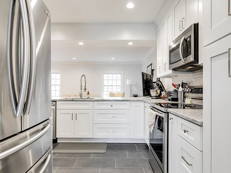 300 N Ridge Rd #34 — Photo 3