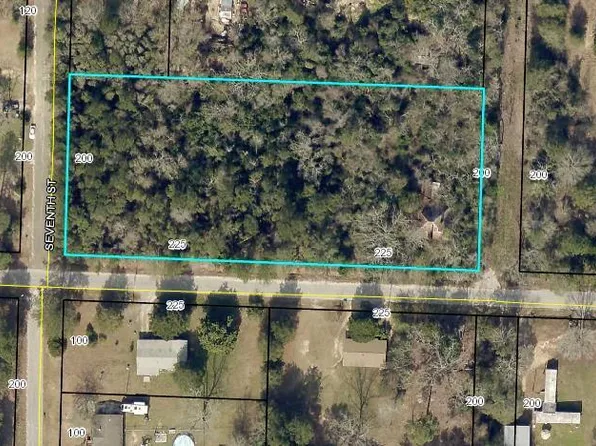 3889 2nd Ave, Laurel Hill, FL 32567