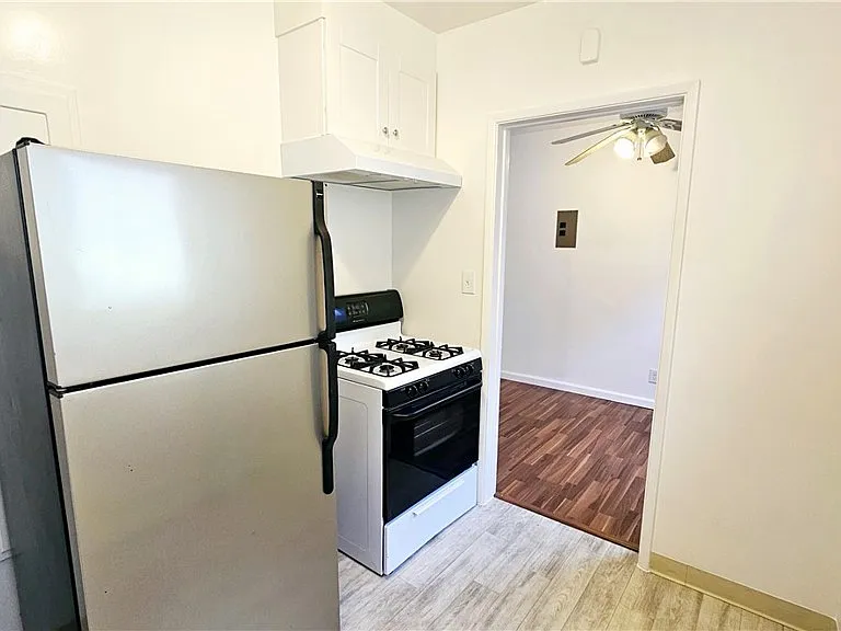 208 N Olive Ave — Photo 13