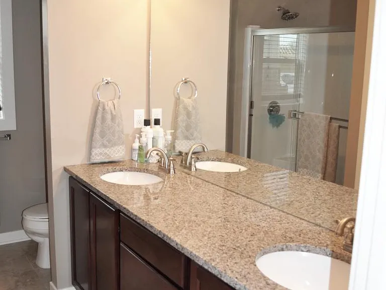 4412 NE Sherman Ln — Photo 10