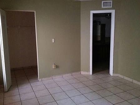 3rd image of 10440 SW 67th St