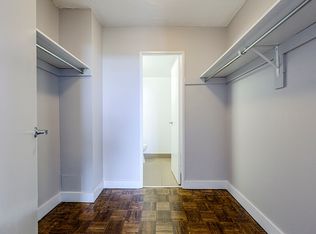 Bayview Village Place, Toronto, ON M2K 1B8
