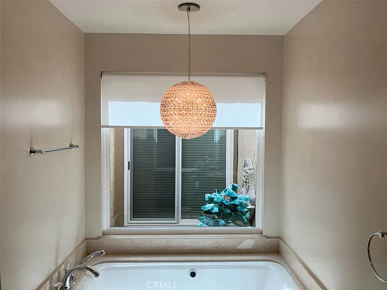99 Hilltop Cir — Photo 6