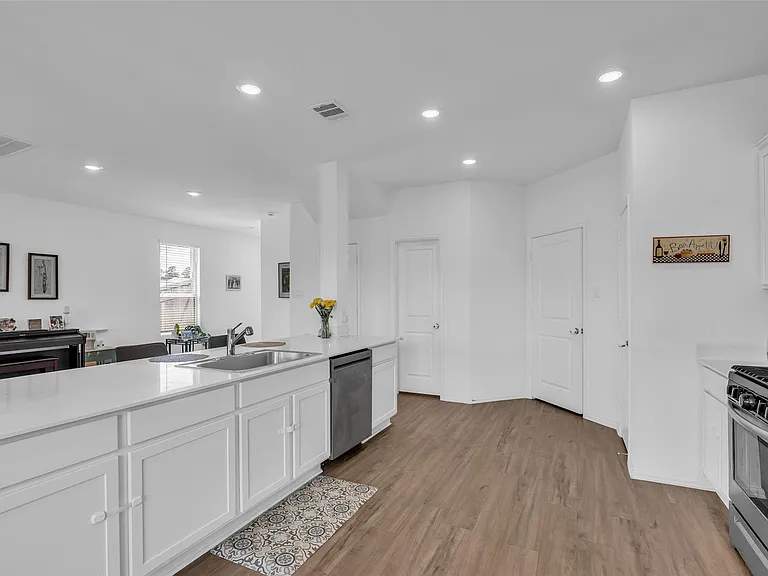 6304 Arcadia Sound Ln — Photo 11