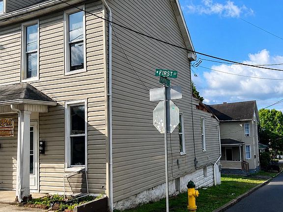 3rd image of 27 W 1st St