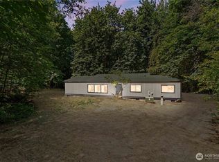 250 E Hemingway Ln, Belfair, WA 98528