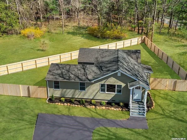 187 Mount Sinai Avenue, Mount Sinai, NY 11766