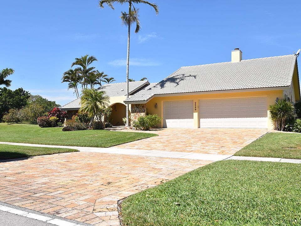 1st image of 2599 Lakes Drive
