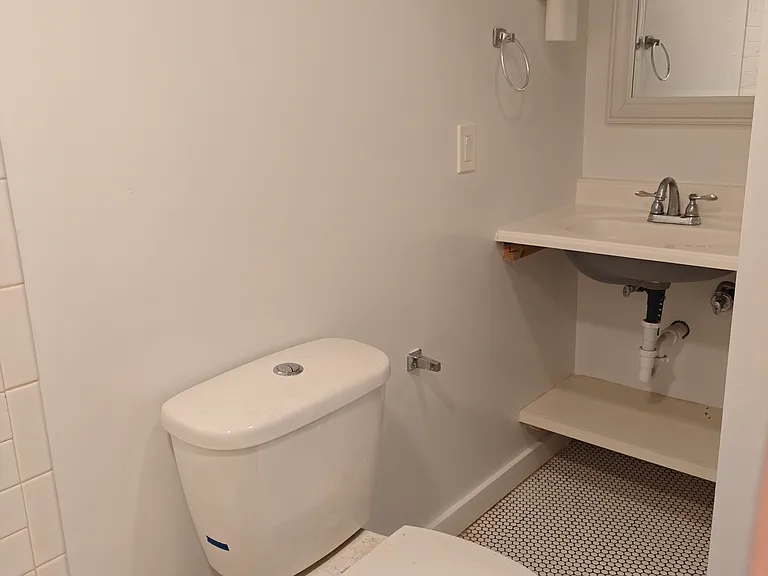 4539 Smith Rd #4 — Photo 5