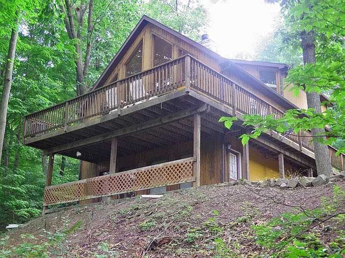 1st image of 17044 Fernwood Dr
