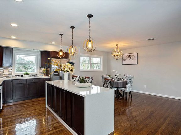 4th image of 39 Lincoln Dr