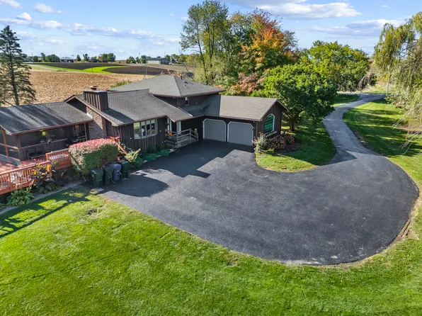 26065 S Schoolhouse Rd, Manhattan, IL 60442