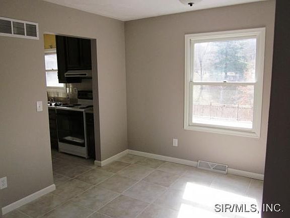 5th image of 205 Riverwoods Cv