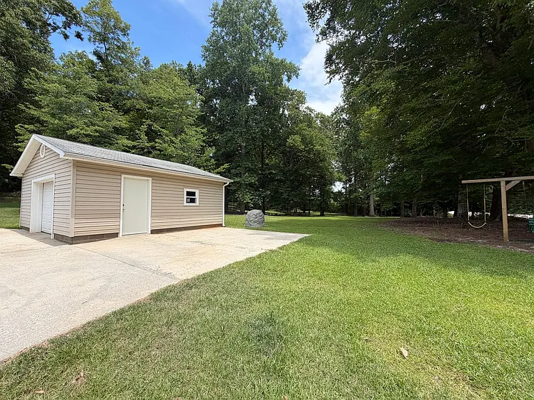 5126 Hickory Grove Rd — Photo 4