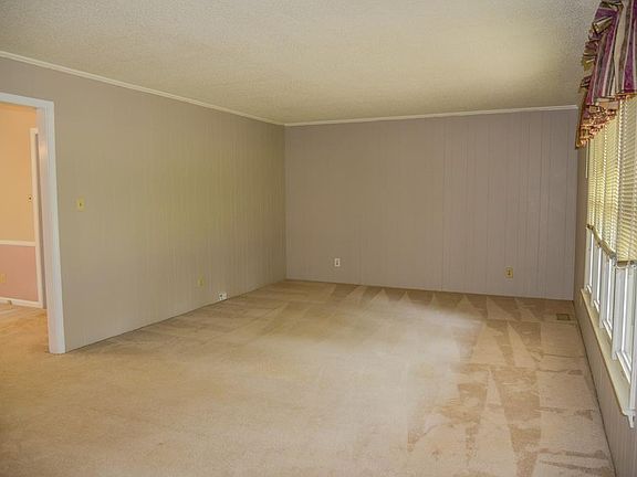 5th image of 207 Fawn Brook Dr