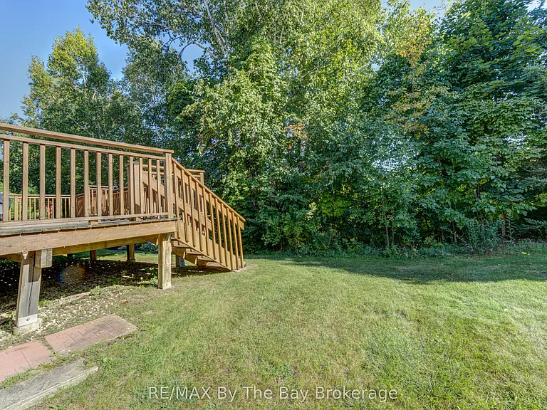 32 Green Briar Dr — Photo 25