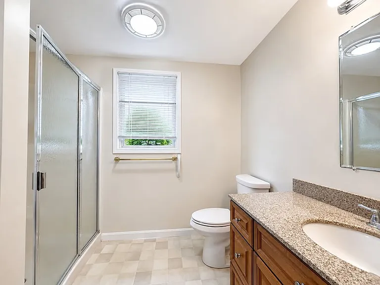 8 Pebble Ln — Photo 4