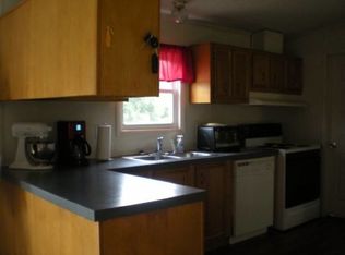 102 Tadpole Ln, Maysville, NC 28555