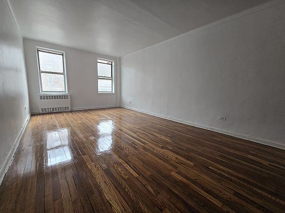 5th image of 6712 Yellowstone Blvd APT B7