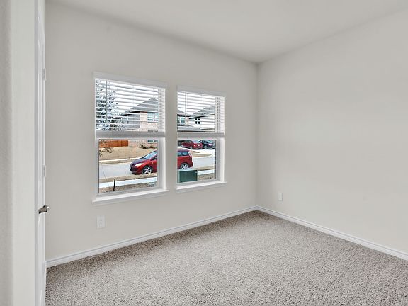 3rd image of 9309 Gossamer St