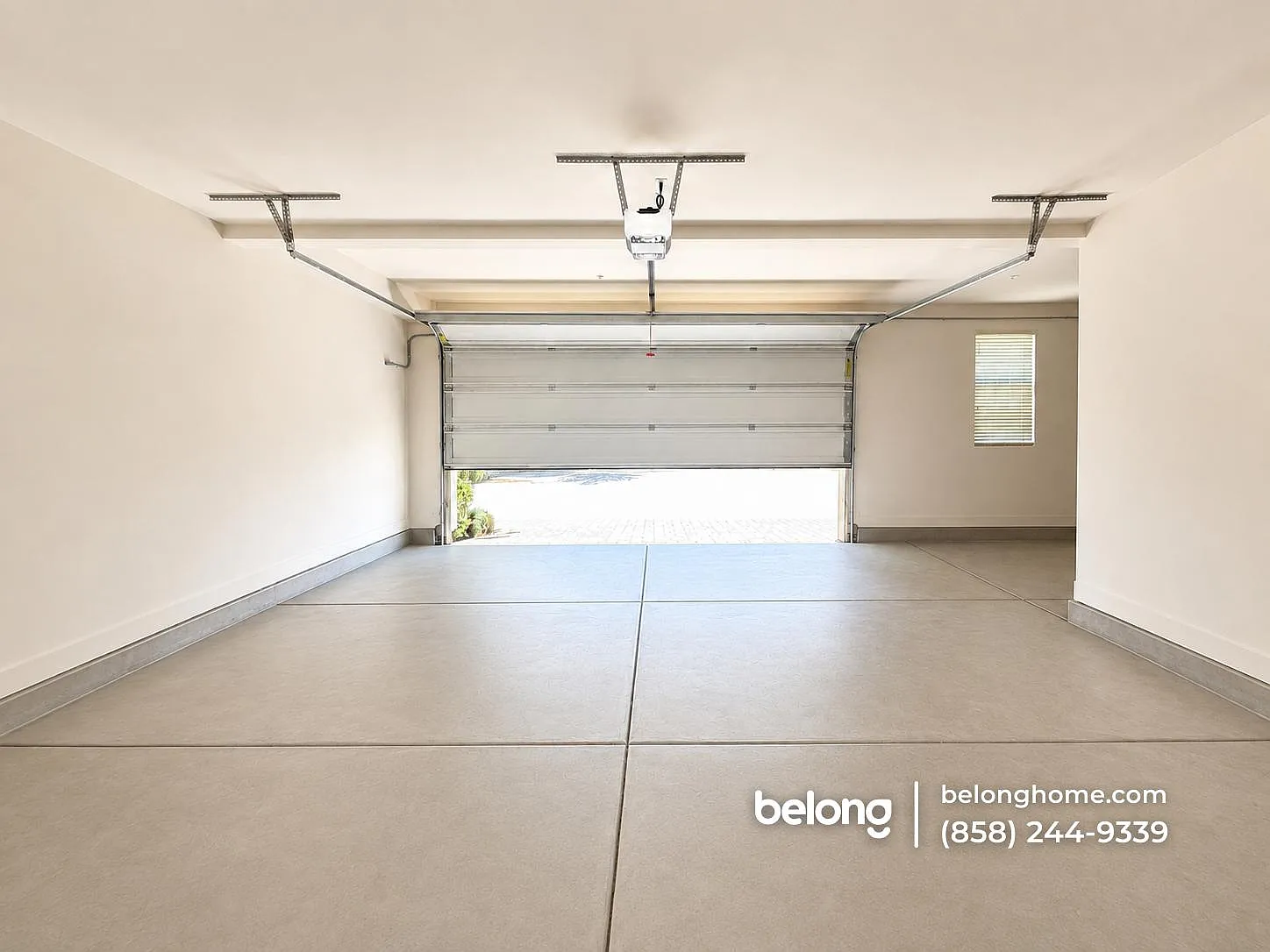 4 bed, 3.0 bath, 2432 sqft, $6,495 — Photo 2