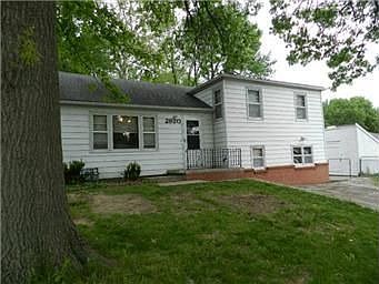 1st image of 2920 N 64th Ter