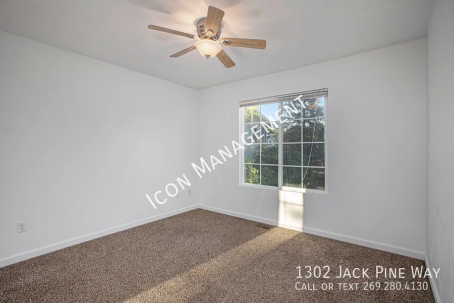 Building Photo - 1302 Jack Pine Way