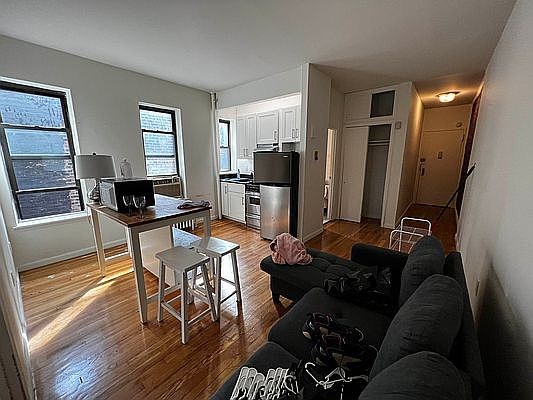1st image of 229 E 84th St #5F