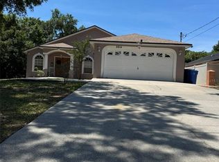 9814 Oslin St, Tampa, FL 33615