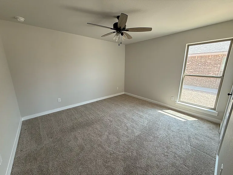 2521 Copperhead Rd — Photo 12