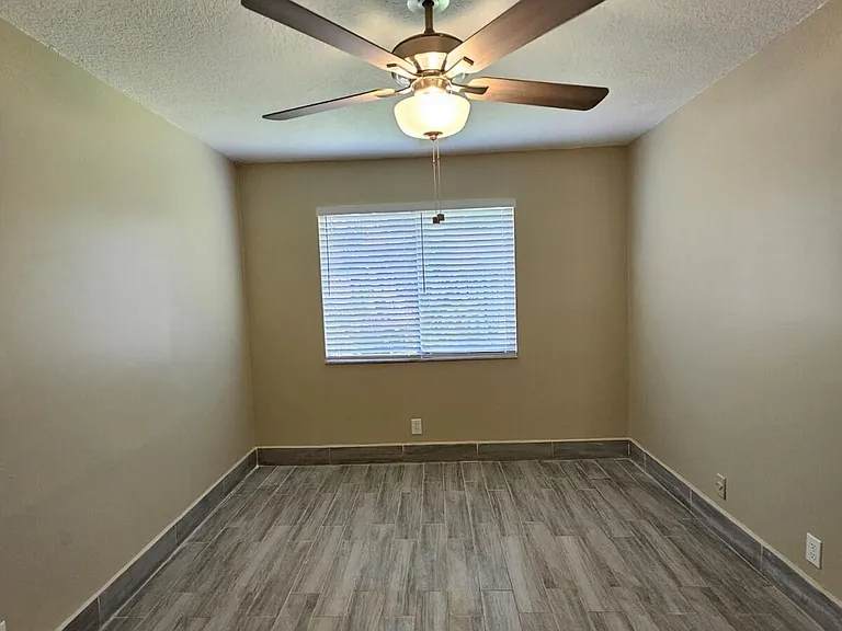 4859 Orleans Ct #C — Photo 21