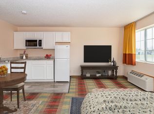 1521 S G Ave #202, Nevada, IA 50201