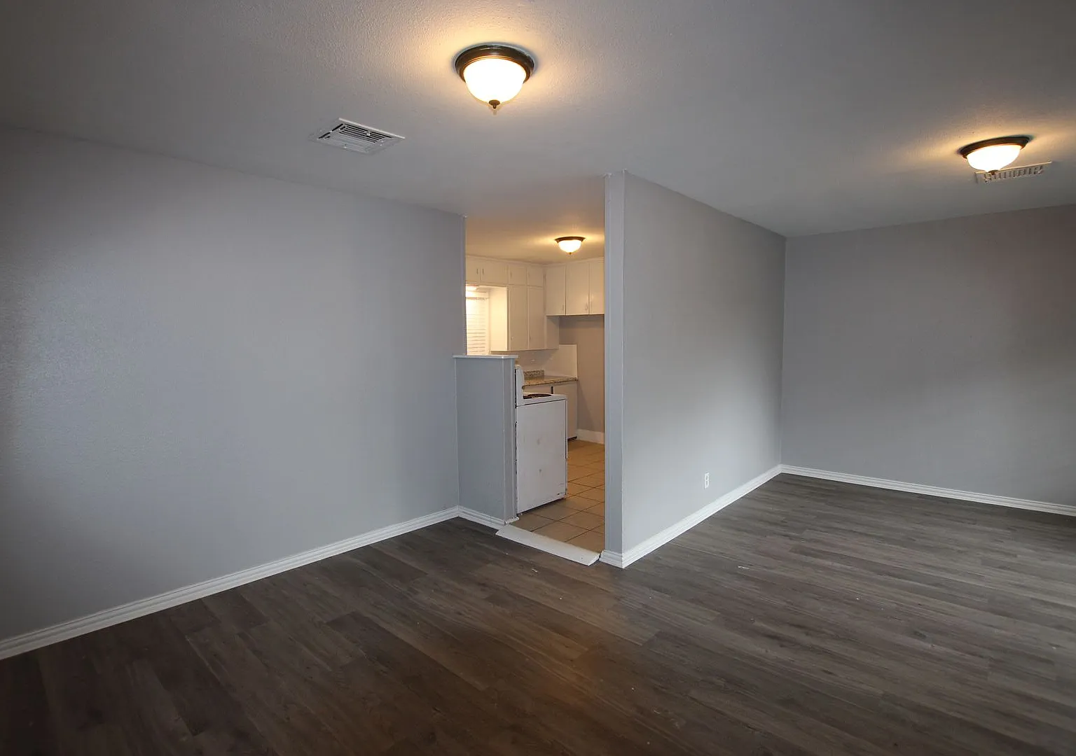 Coming Soon! 3 bedroom 1 bath- East Tyler! — Photo 3