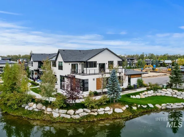1302 S Dorset Ln, Eagle, ID 83616