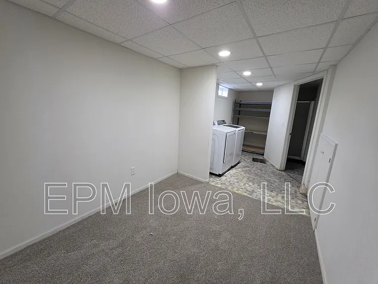 4747 Danbury St NE — Photo 18