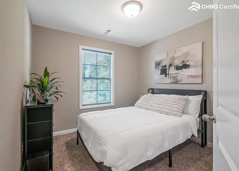 616 Lafayette Rd — Photo 16