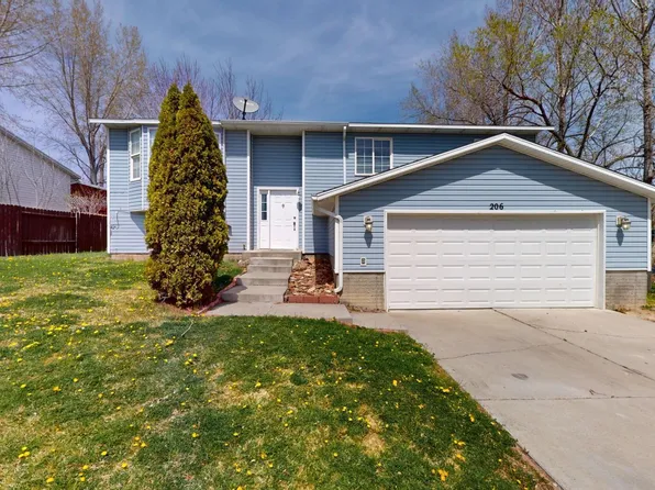 206 Rolling Hills Dr, Elko, NV 89801