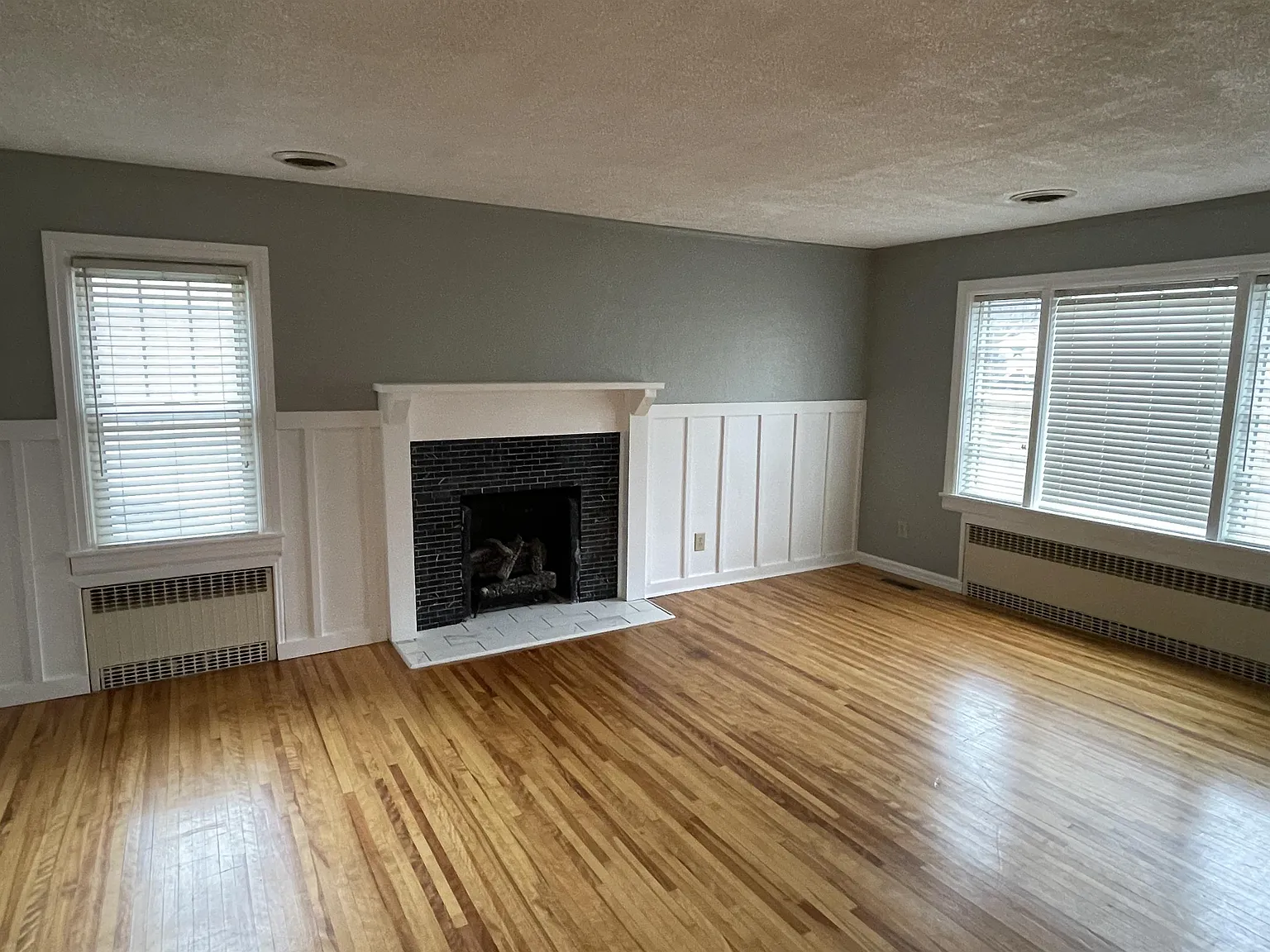 118 Northwestern Avenue - 1 — Photo 2
