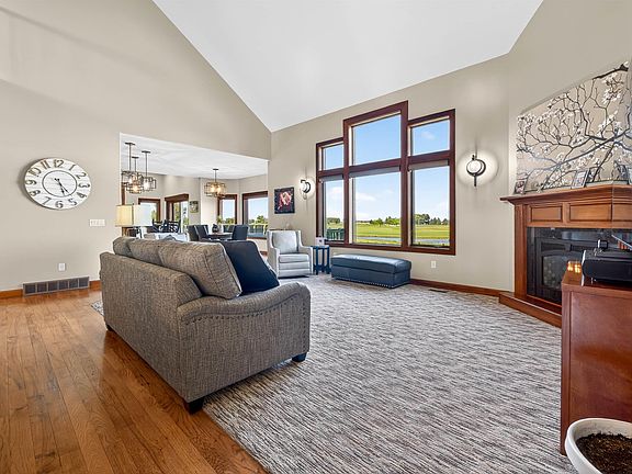 5th image of 27257 Regal Ct