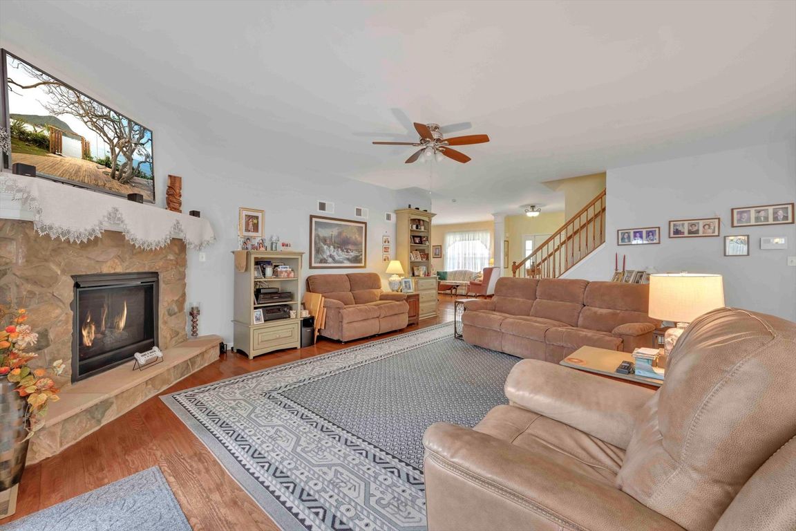 15-Family Room
